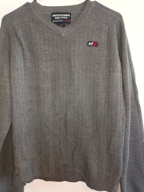 Abercrombie & Fitch Gray Ribbed Crewneck Sweater